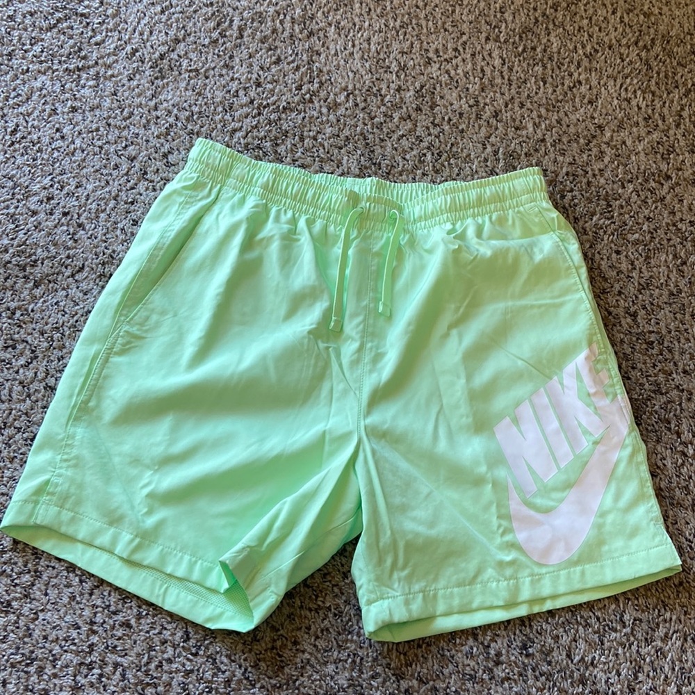 Mens Nike shorts. Medium. Standard fit